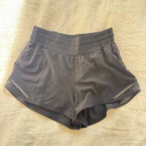 Lululemon Hotty Hot High-Rise Lined Short 2.5"